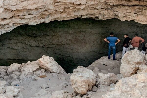 Visit Musfur Sinkhole Largest accessible Sinkhole in qatar